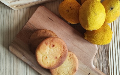 Torta caprese agli agrumi